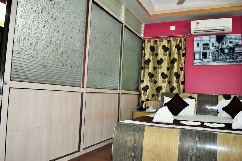 Hotel Debjyoti