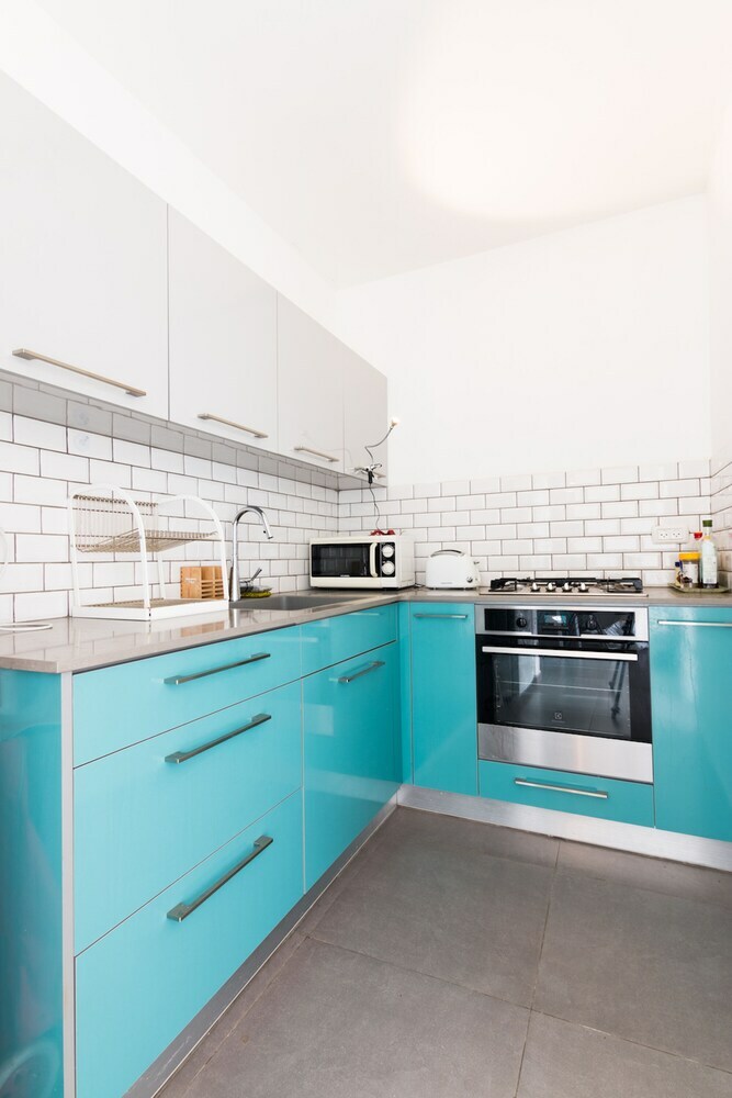Perfect 2 Br Apart Levinsky Market