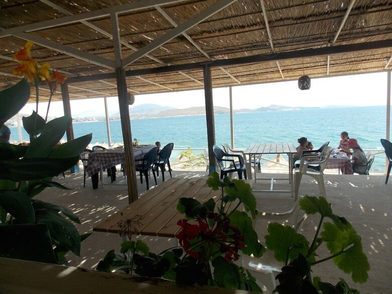 Hotel Oceanic Overview Suites