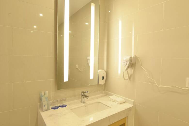 Hotel Holiday Inn Express Jinan Exhibition Center