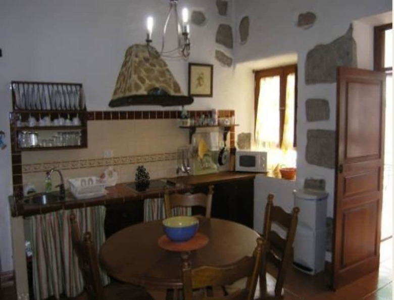 104195 - House In Ag�imes