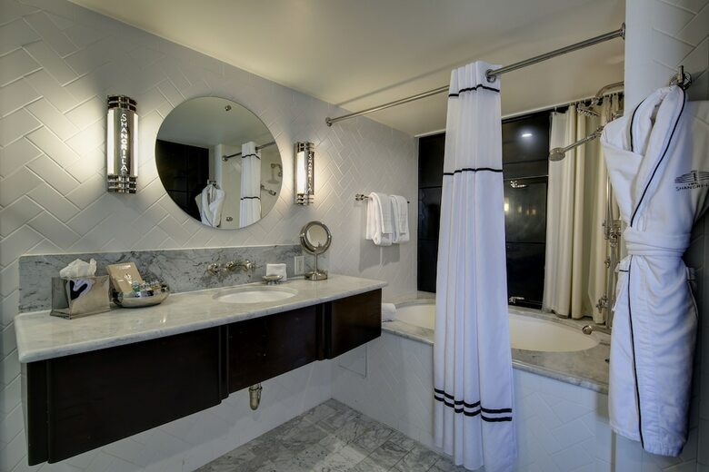 Hotel Shangri La Santa Monica