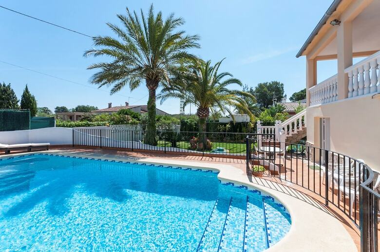 Apartamentos Mengual