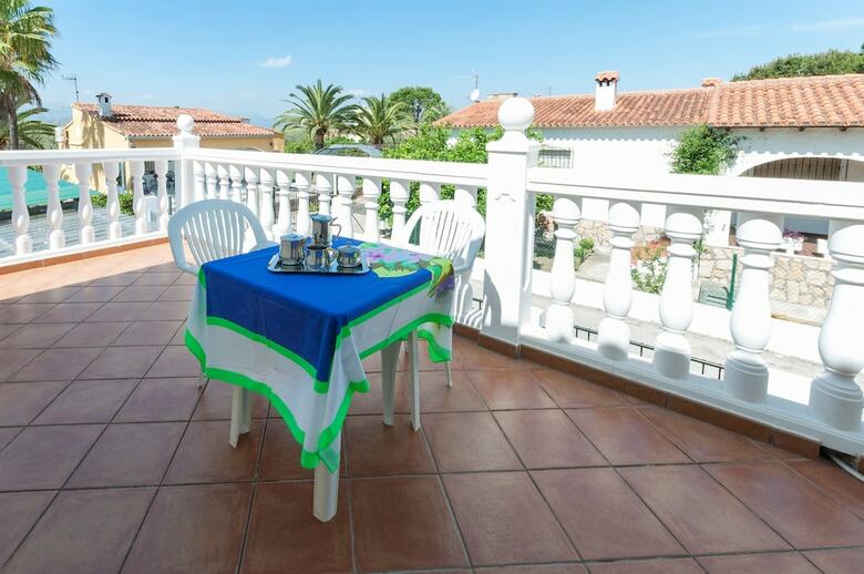 Apartamentos Mengual