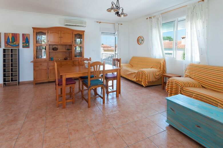 Apartamentos Mengual