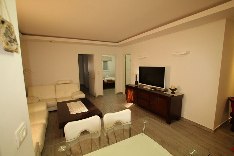The Seasons Beach Apartment 2