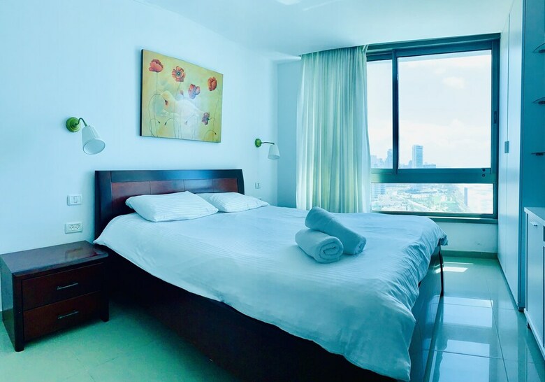 The Seasons King David Apartment