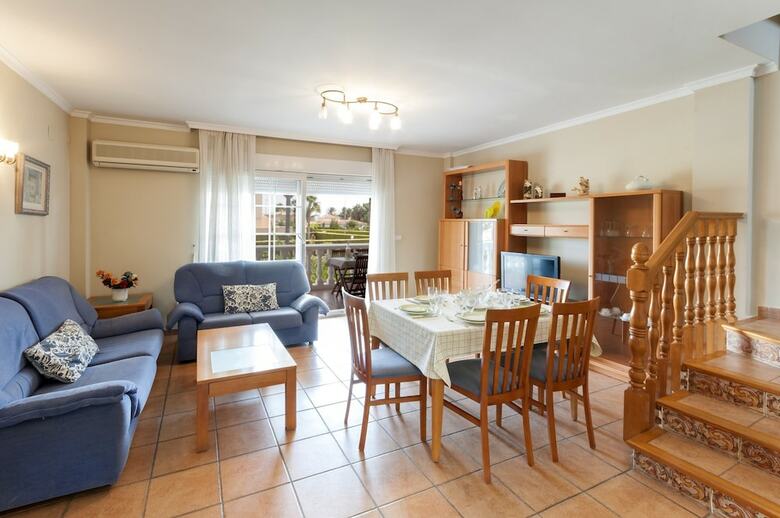Melisa - Chalet With Shared Pool In Oliva Nova