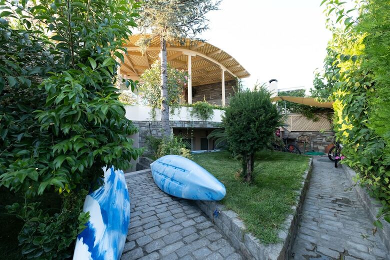 Blue Crystal Villa