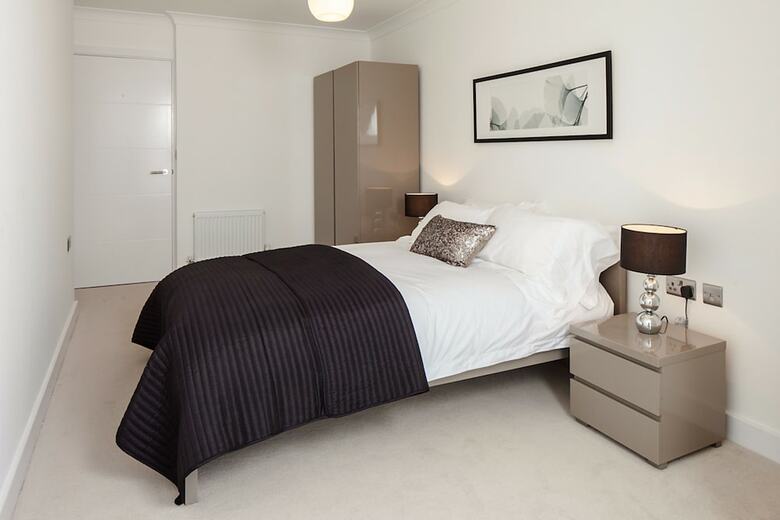 Fantastic Modern 2 Bed Apartment In Shadwell