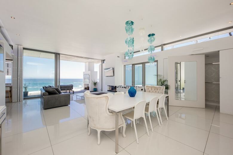 15 Views Penthouse - One Bedroom Apartment, Sleeps 2
