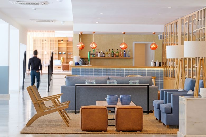 Malibu Foz Hotel
