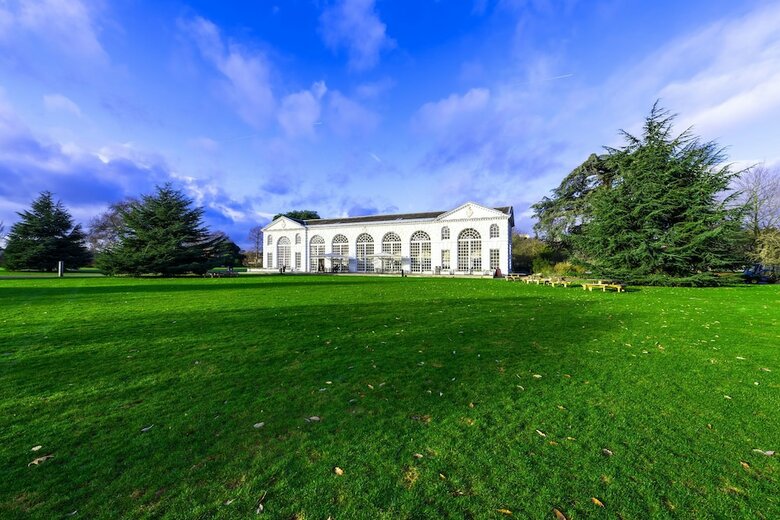 Grand Apartments Kew Gardens
