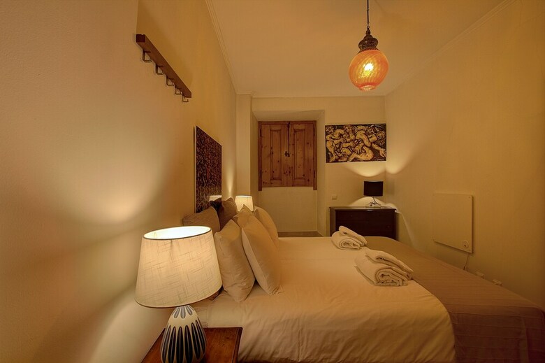 Apartamentos River View Very Central & Spacious 1 Bedroom