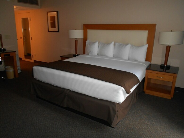 Red Lion Inn & Suites Olympia, Governor Hotel