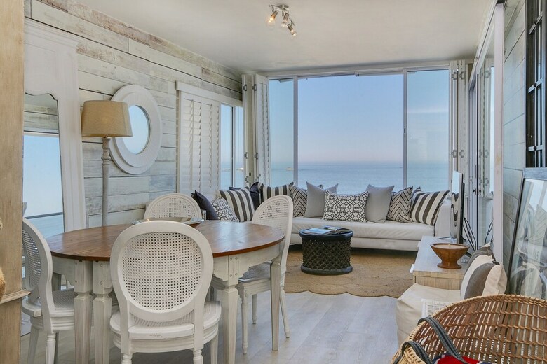 Clifton Attina - Two Bedroom Apartment, Sleeps 4