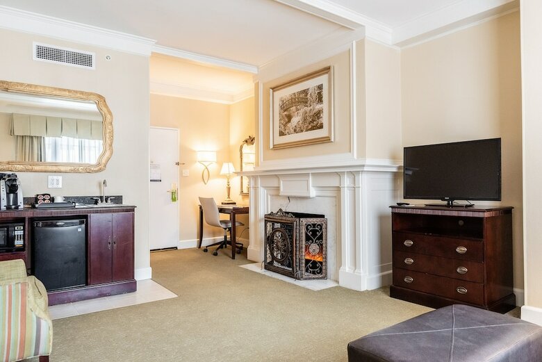 Hotel Hampton Inn & Suites-downtown-tutwiler