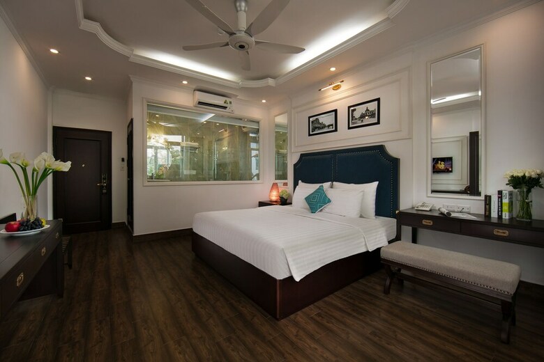 Golden Rooster Hotel