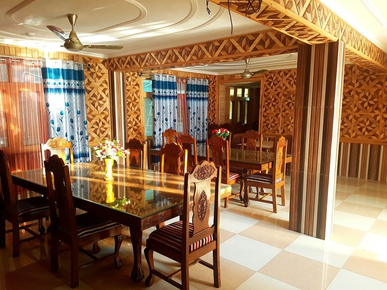 Hotel Grand Noora Palace