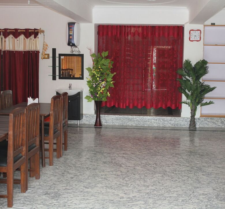 Hotel Grand Noora Palace