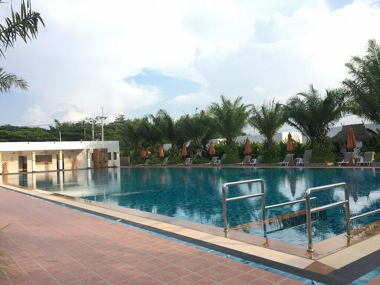 3z Pool Villa & Hotel