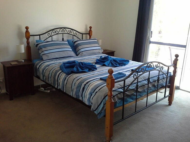 Bed & Breakfast Tree Lodge