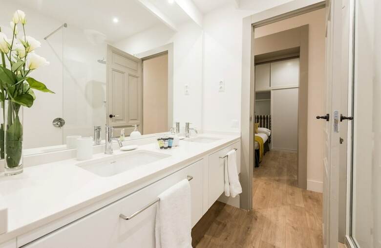 Apartamentos Goya City Center