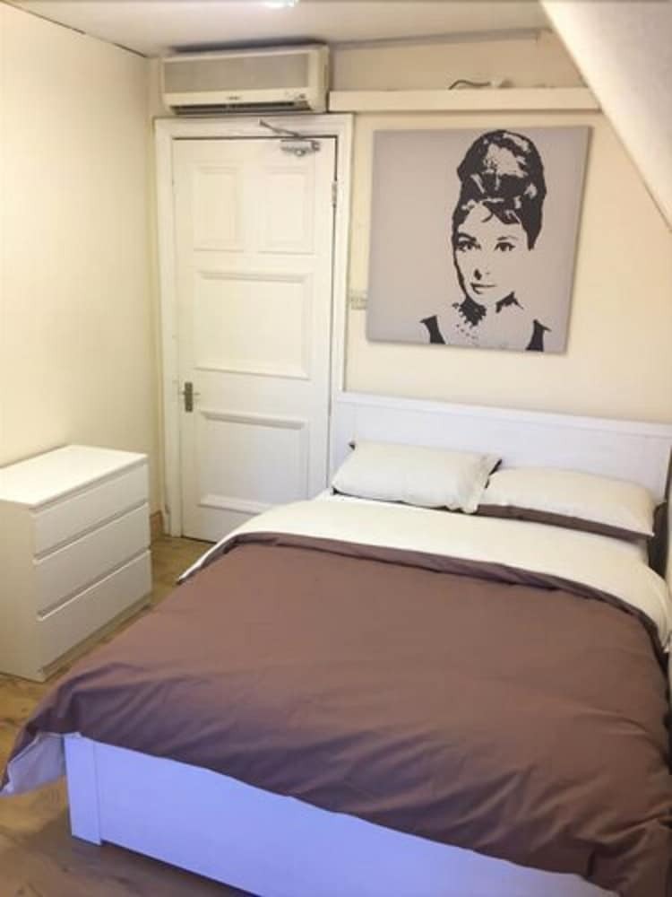 Hostal Amity Hostel