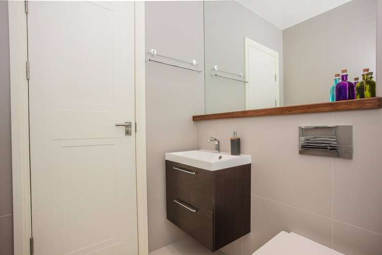 2 Bedroom Apartment In Clapham Accommodates 3