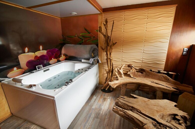 Vip Paris Yacht Hotel