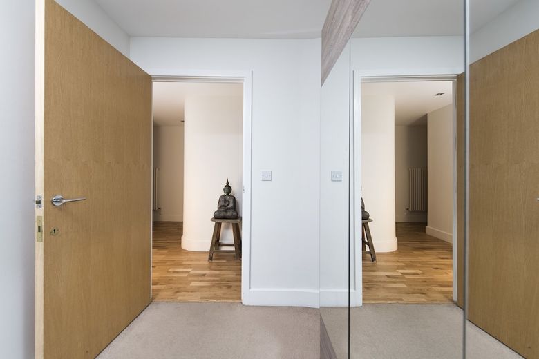 Apartamentos Peaceful & Modern 2br Flat With Water Views
