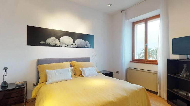 Riva And Diocletian Apartments