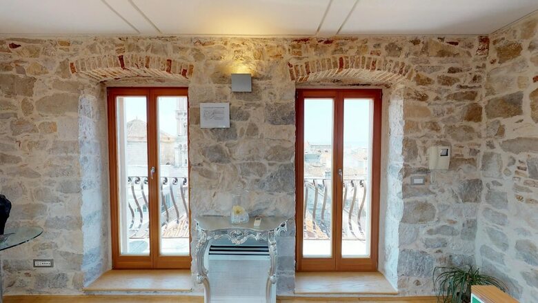 Riva And Diocletian Apartments