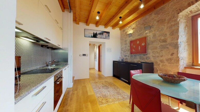 Riva And Diocletian Apartments