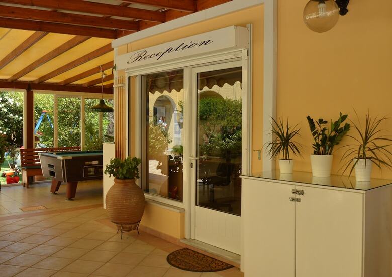 Aparthotel Konstantina Apartments