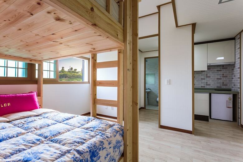 Jeju Wayo Pension