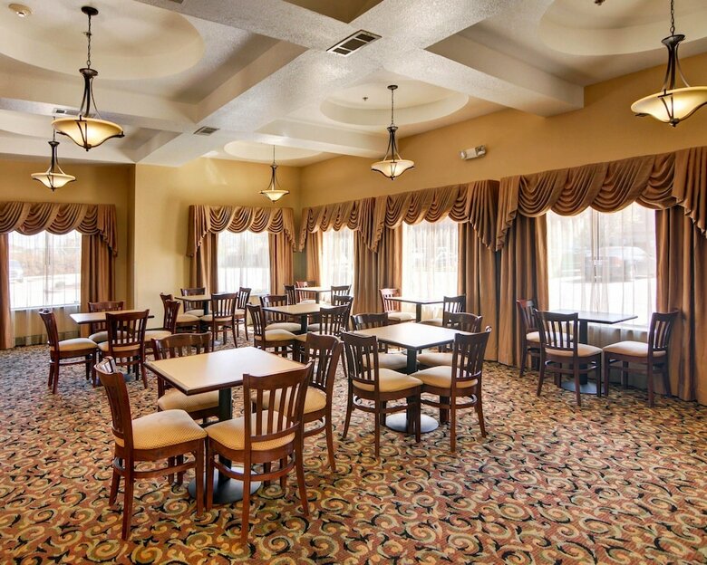 Hotel Comfort Suites