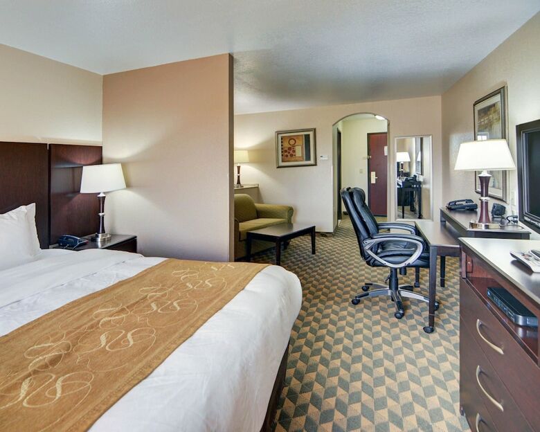 Hotel Comfort Suites