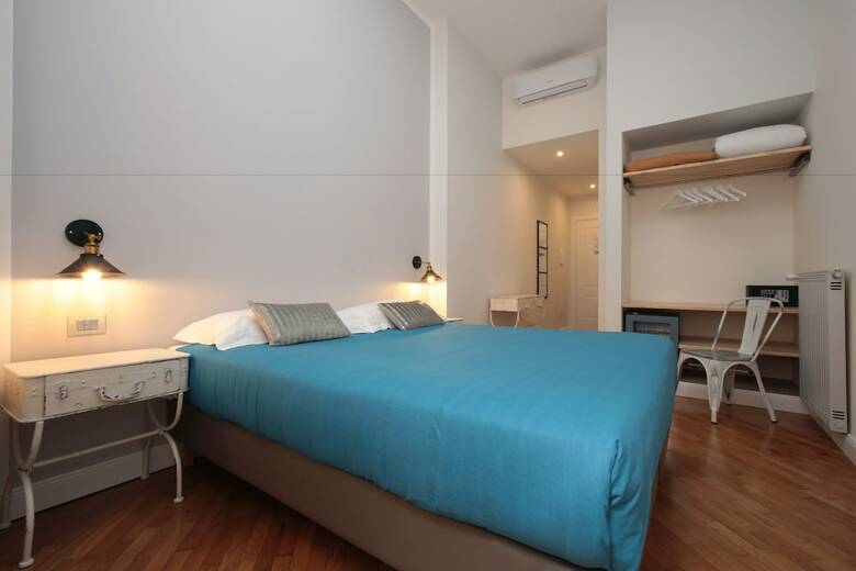 Hotel Trevi Contemporary Suite