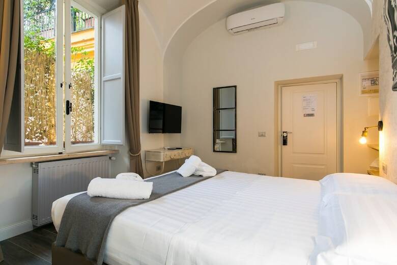 Hotel Trevi Contemporary Suite