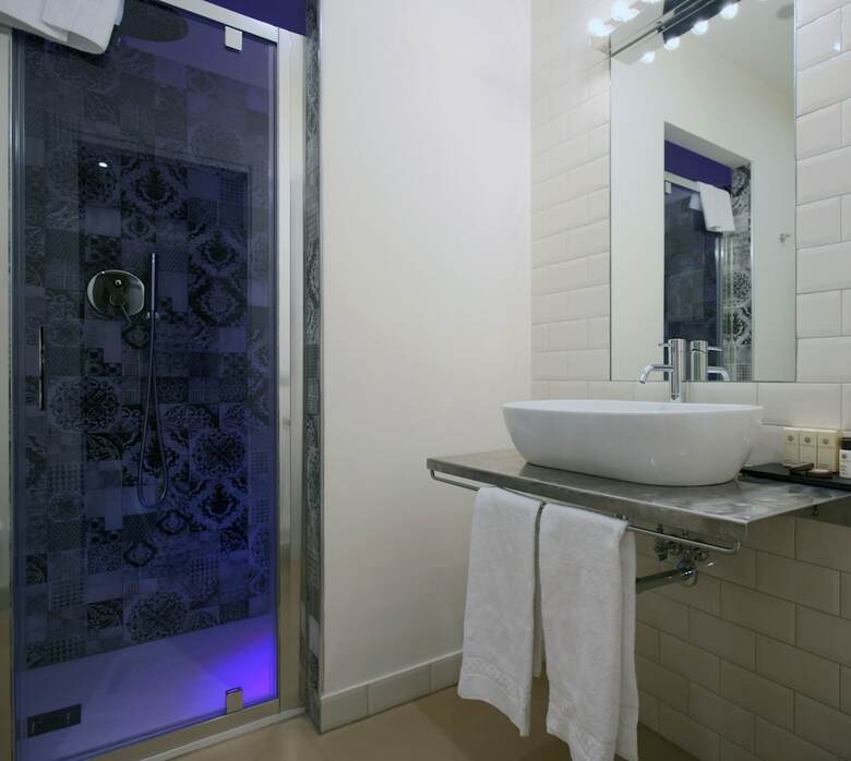 Hotel Trevi Contemporary Suite