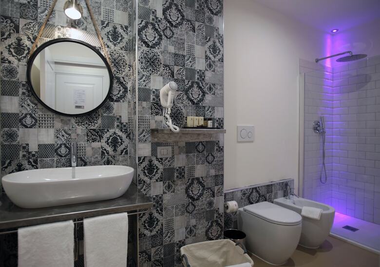 Hotel Trevi Contemporary Suite