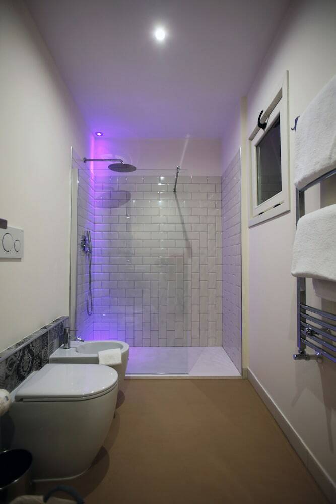 Hotel Trevi Contemporary Suite