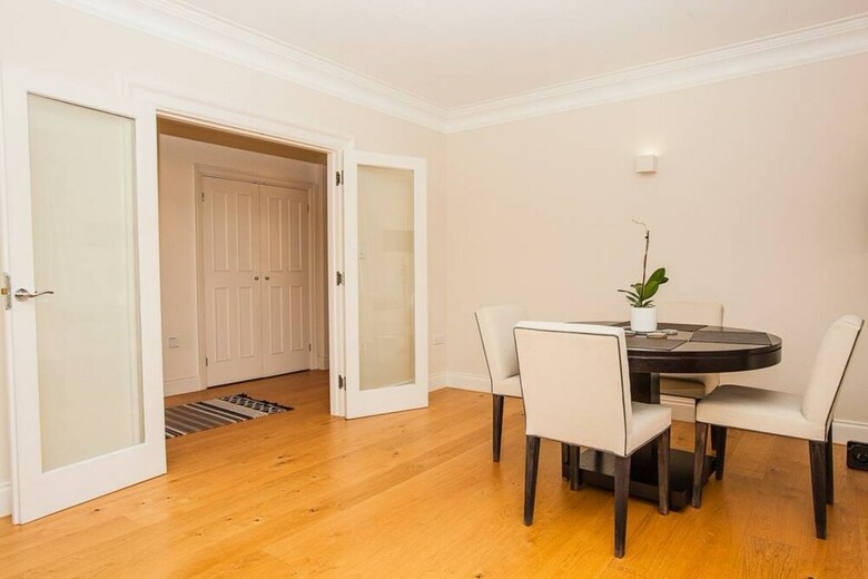 Luxury 2 Bed Mayfair Apartment