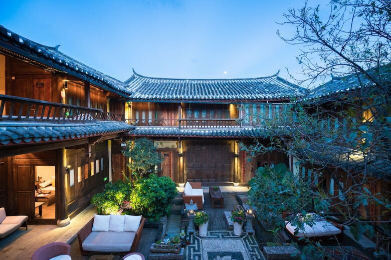 Posada Lijiang Jinjia Cloud Window Inn