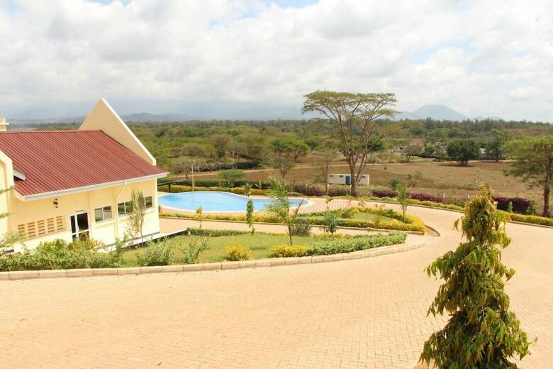 A1 Hotel And Resort