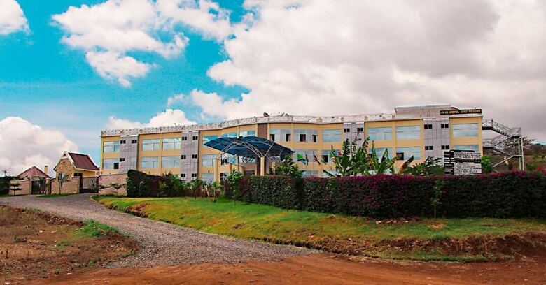 A1 Hotel And Resort