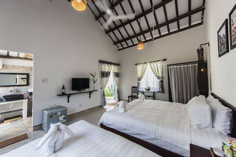 Hotel Cashew Tree Bungalow
