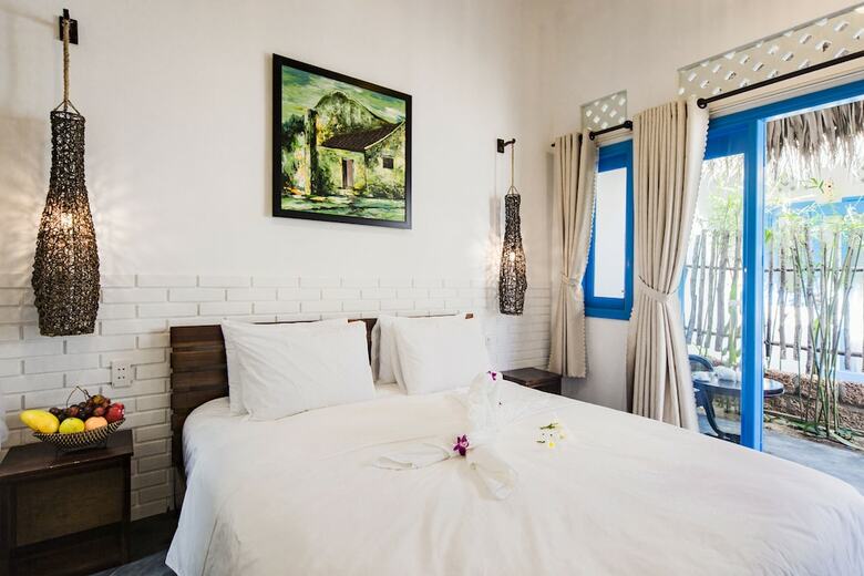 Hotel Cashew Tree Bungalow