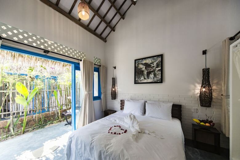 Hotel Cashew Tree Bungalow